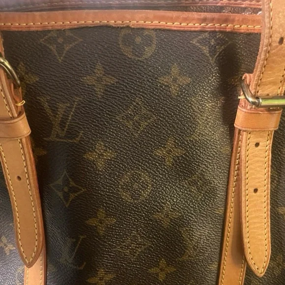 Authentic Louis Vuitton GM Bucket Bag 🥳 - Picture 12 of 15